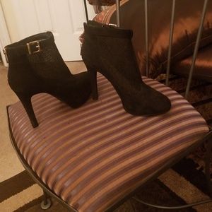 Heels booties
